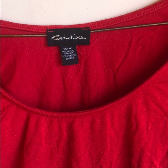Red dangle sleeve scoop neck shirt - Picture 4 of 4